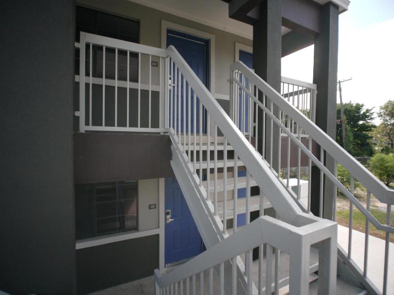 Texas Inn Airport Mcallen image