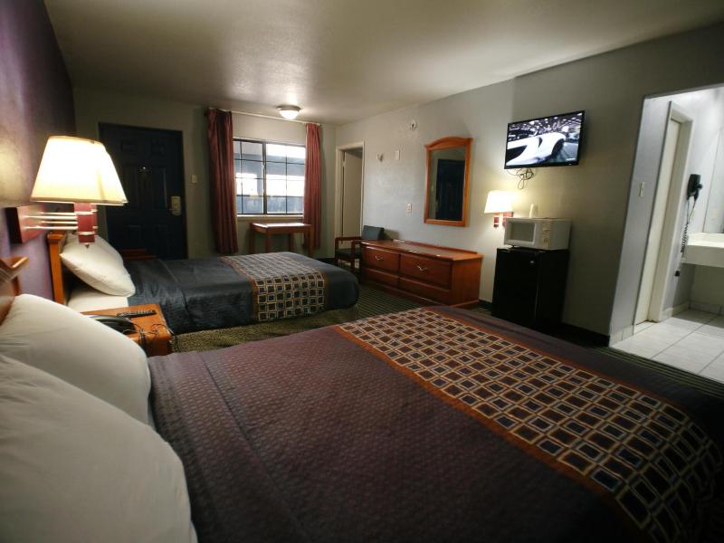 Texas Inn Airport Mcallen image