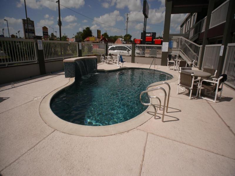 Texas Inn Airport Mcallen image