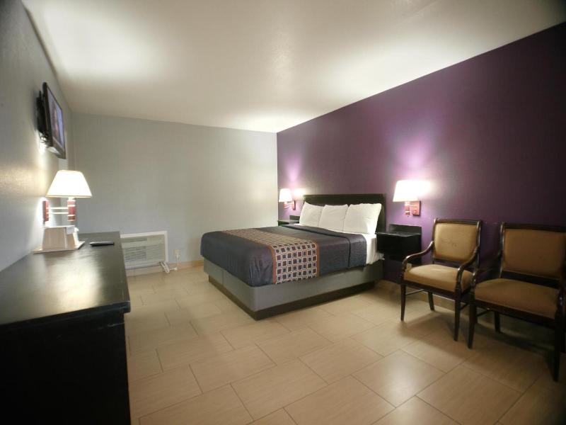 Texas Inn Airport Mcallen image