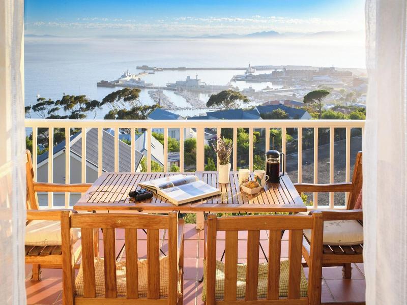Albatross Guest House image