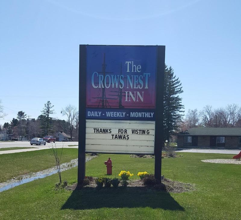 Crows Nest Inn Tawas image