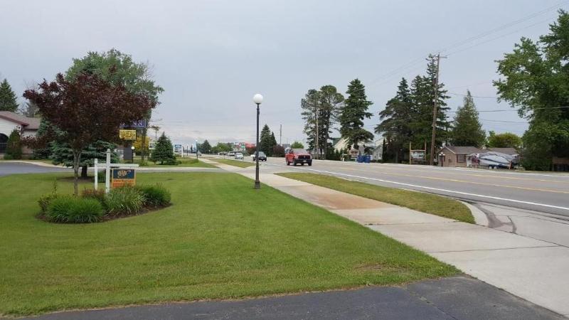 Crows Nest Inn Tawas image