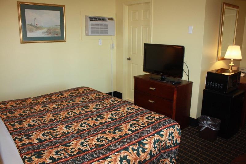 Crows Nest Inn Tawas image
