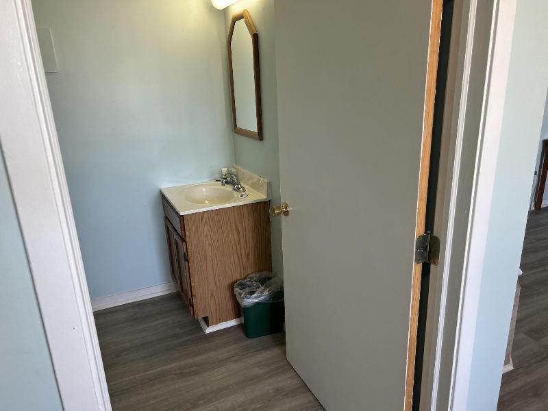Crows Nest Inn Tawas image