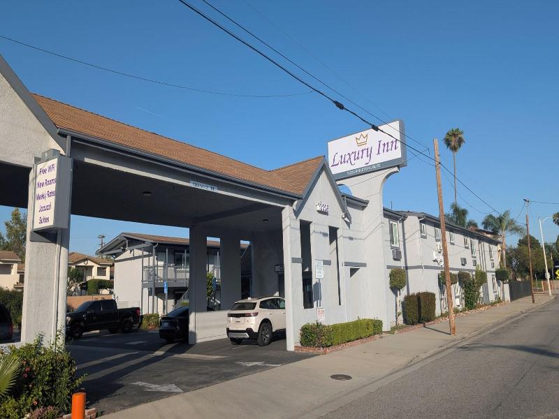 Luxury Inn image