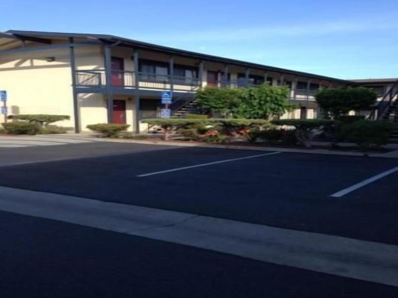 Luxury Inn image