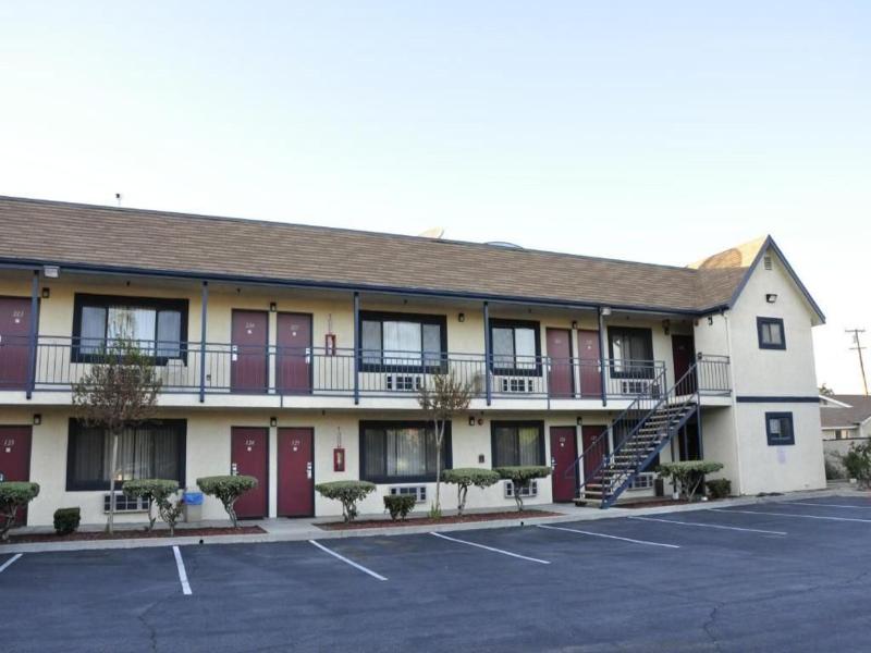 Luxury Inn image