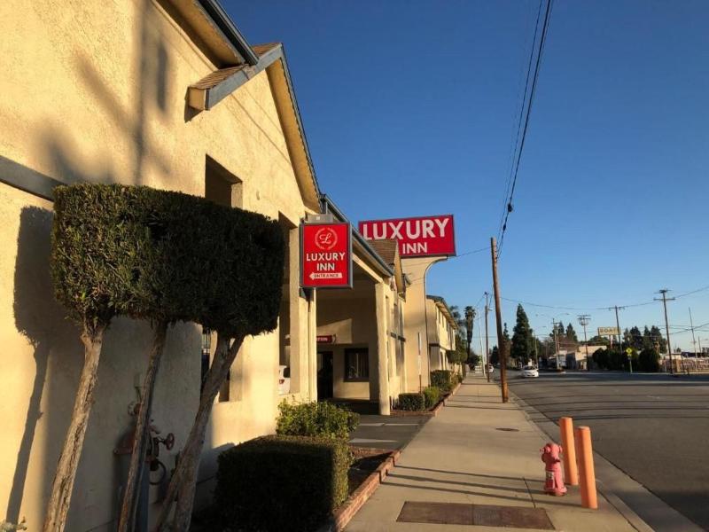 Luxury Inn image
