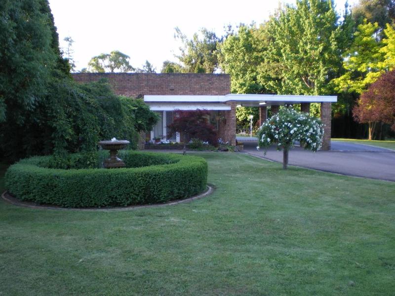 Oxley Motel image