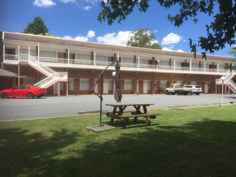 Oxley Motel image