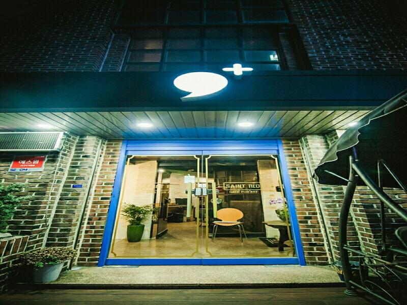 Comma Plus - Hostel image