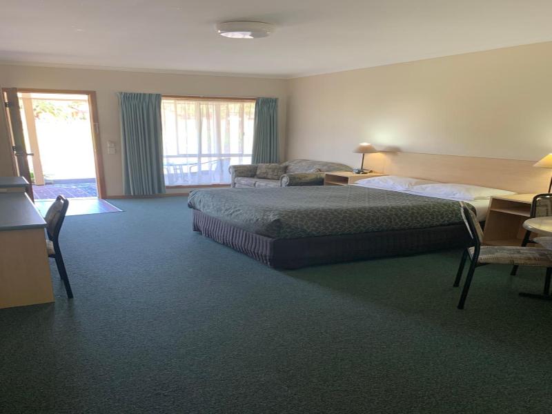 Arthur Phillip Motor Inn image