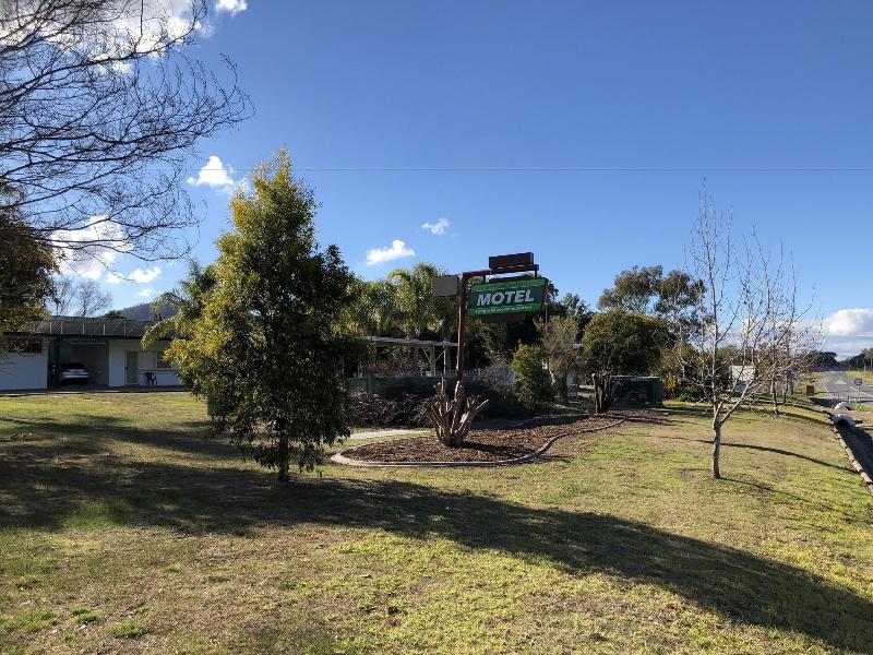 Green Door Motel