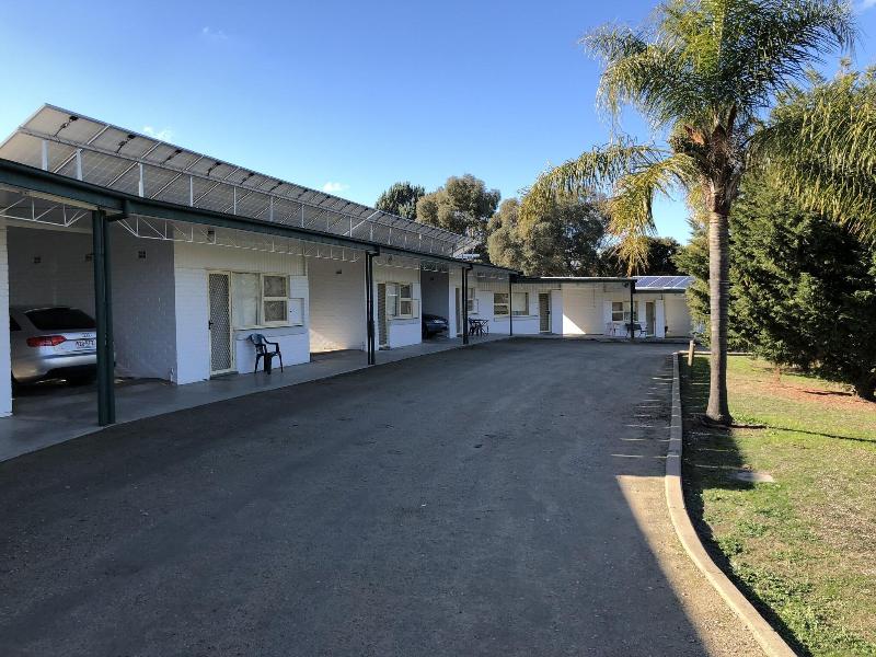 Green Door Motel