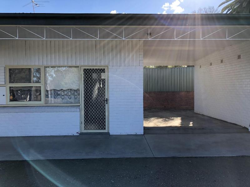 Green Door Motel