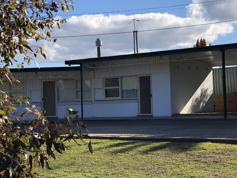 Green Door Motel