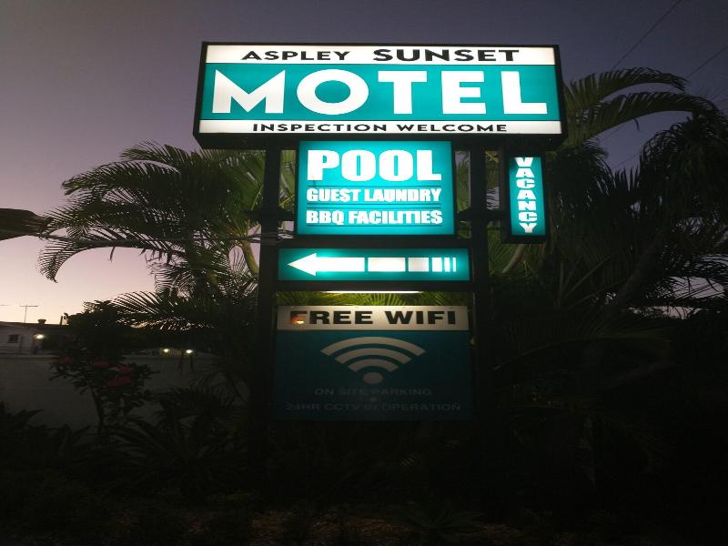 Aspley Sunset Motel image