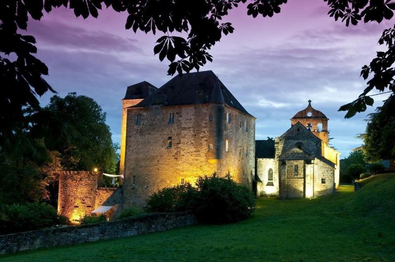 Chateau De Lissac image