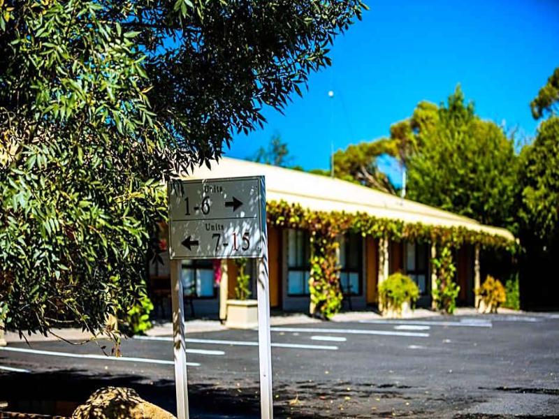 Country Roads Motor Inn Naracoorte image