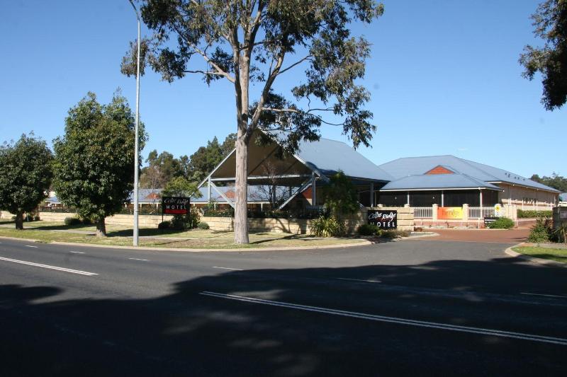 Collie Ridge Motel image