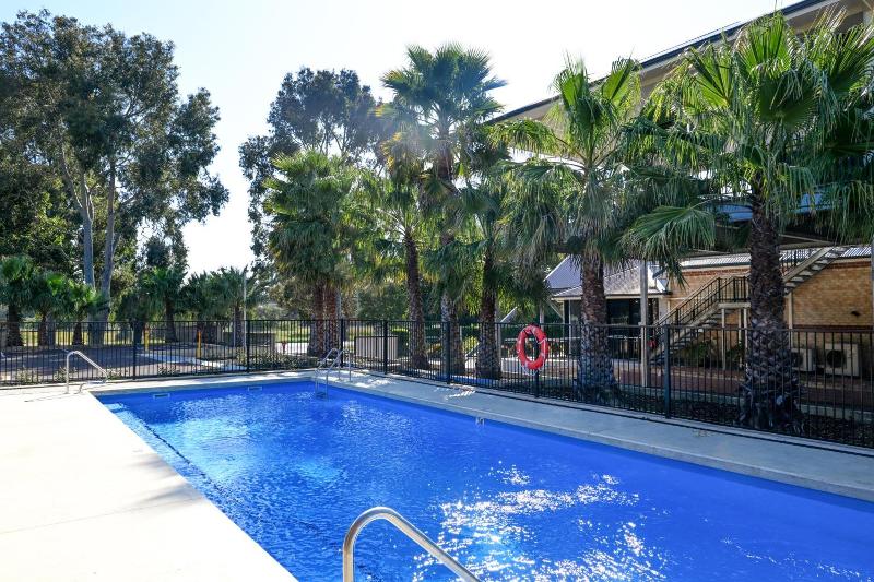 Collie Ridge Motel image
