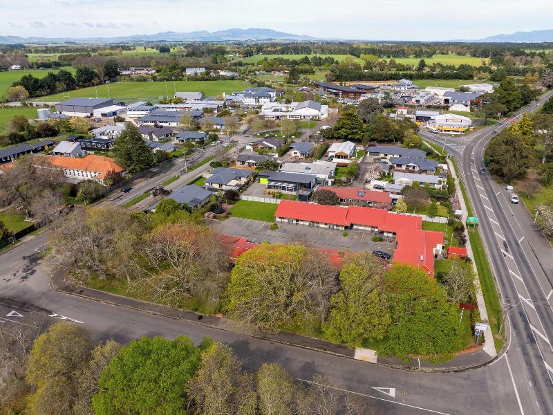 Oak Estate Motor Lodge image