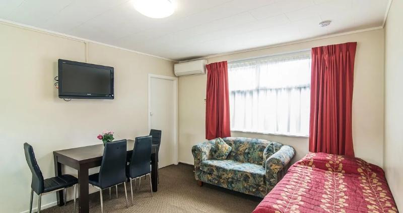Dupont Executive Motels gallery photo 8