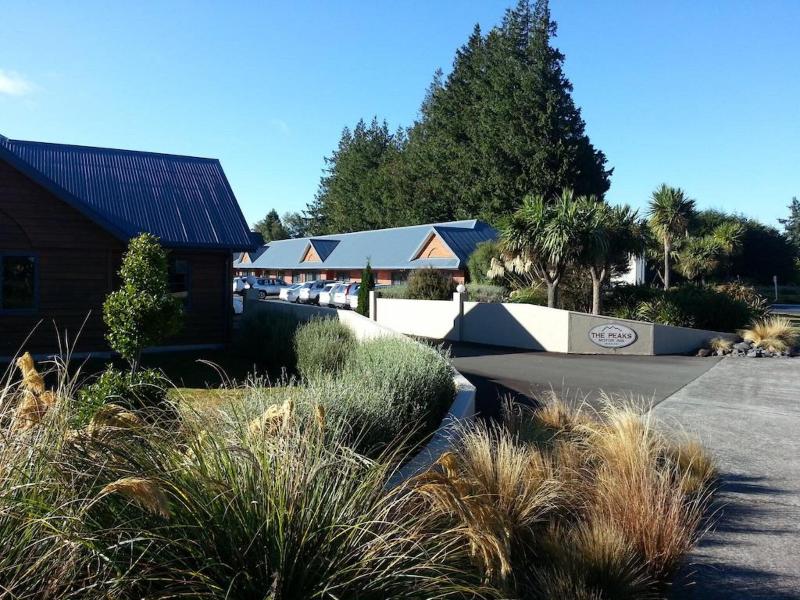 The Peaks Motor Inn