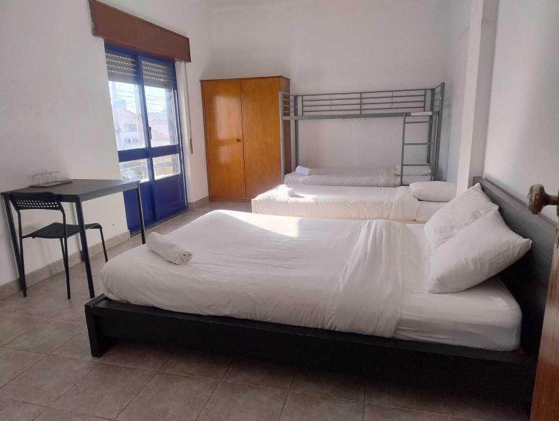 Come Inn Costa Caparica image