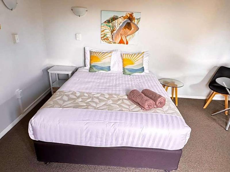Waikanae Beach Motel image