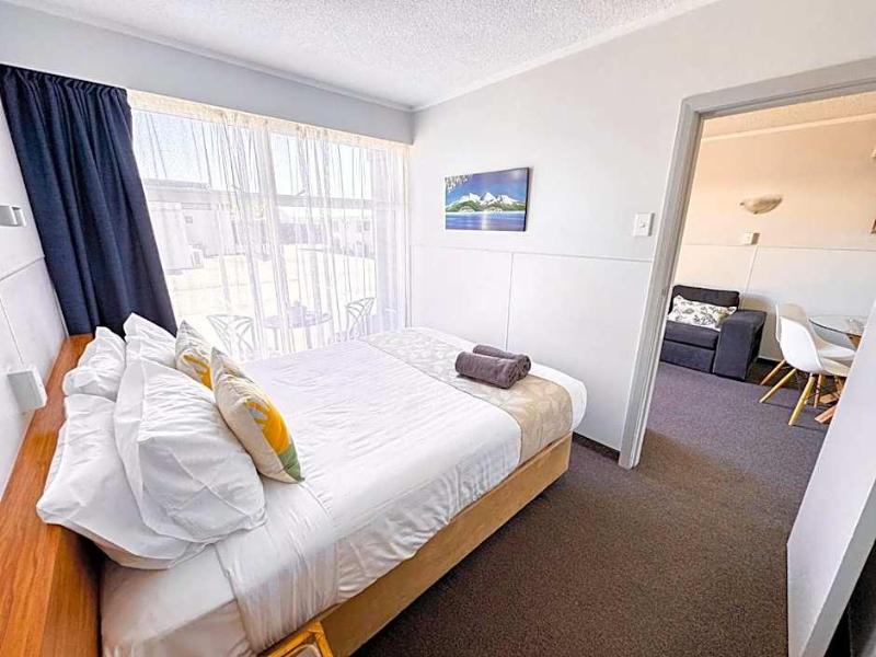 Waikanae Beach Motel image