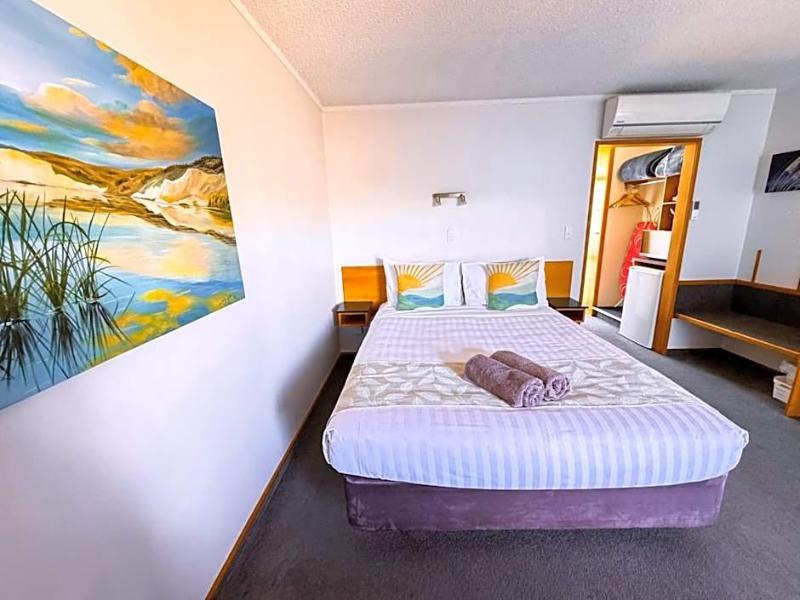 Waikanae Beach Motel image