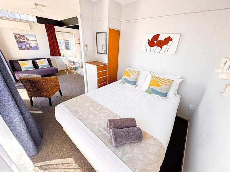 Waikanae Beach Motel image