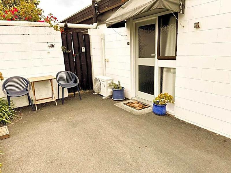 Waikanae Beach Motel image