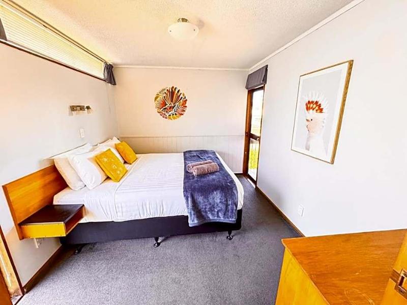 Waikanae Beach Motel image