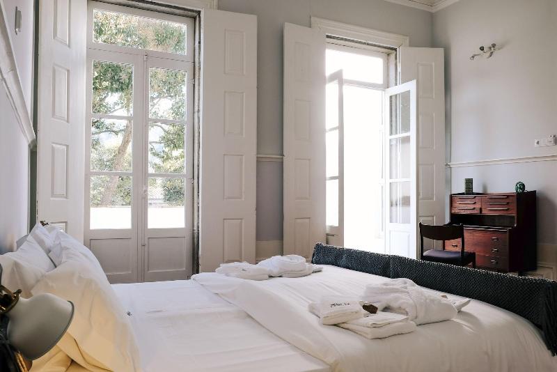 Dona Emília Guesthouse image