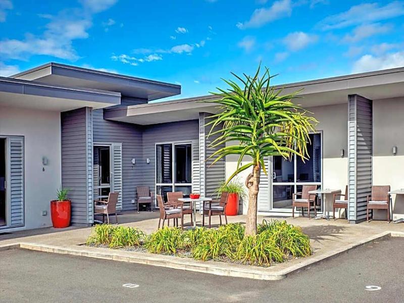 37 The Landing Motel 2