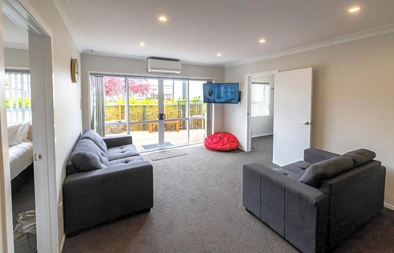 Aura Accommodation image