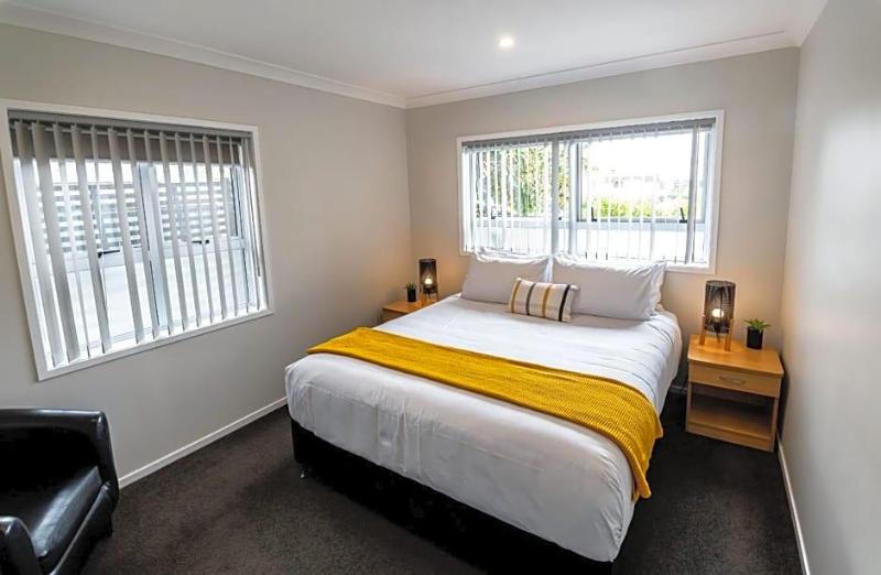 Aura Accommodation image