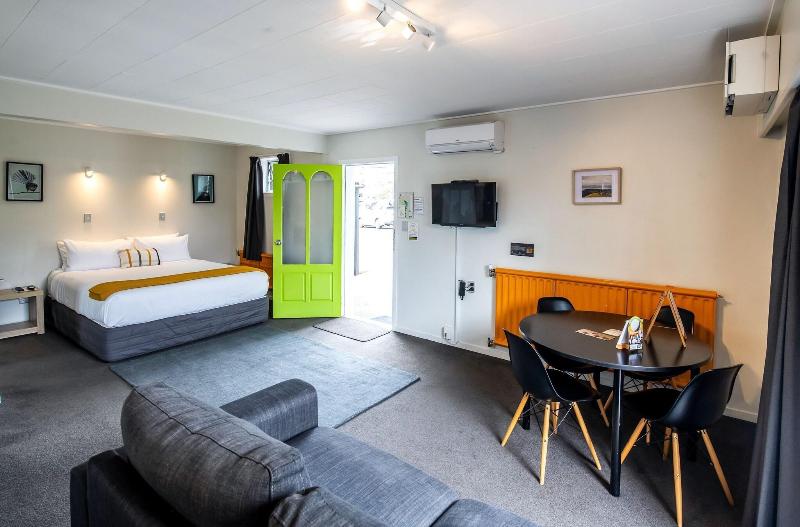 Aura Accommodation image