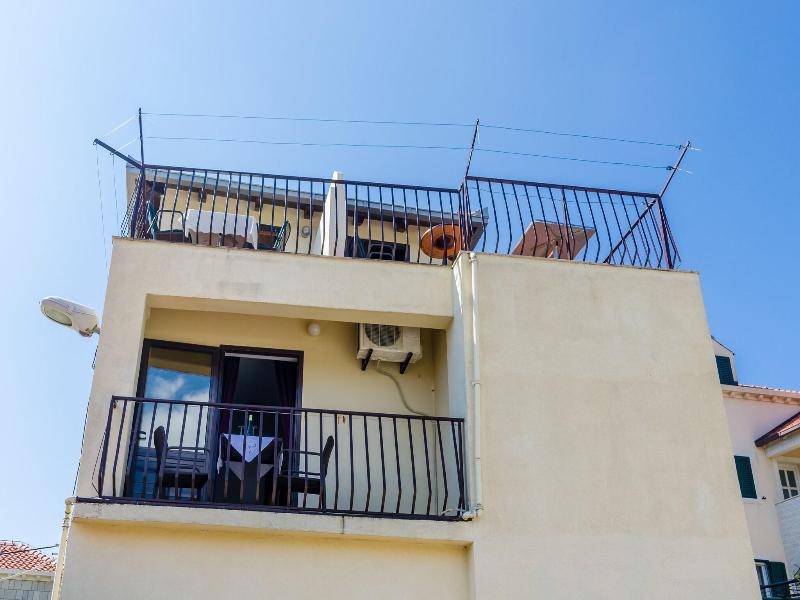 Apartments & Rooms Mihajica image