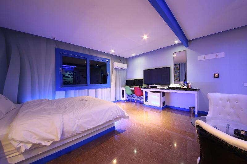 Star Motel image