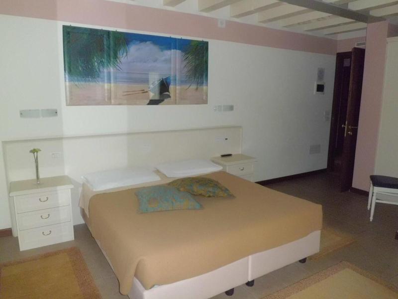 Sweet Home image