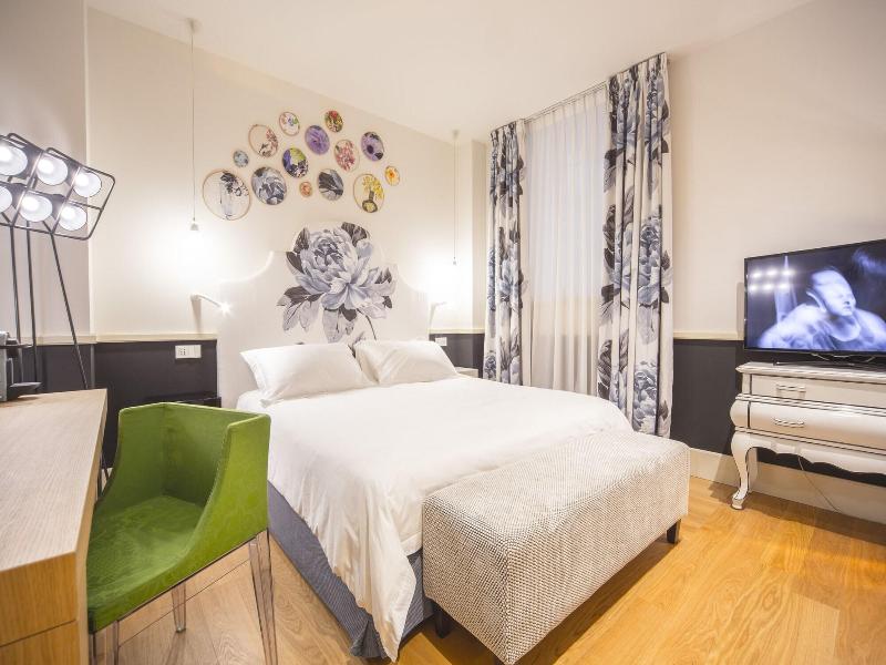Cinque Luxury Rooms image