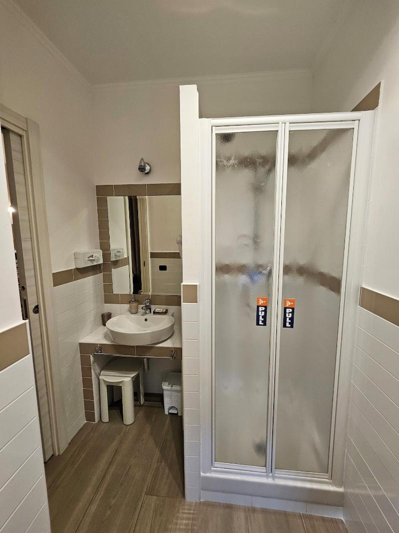 Albis Rooms Guest House image