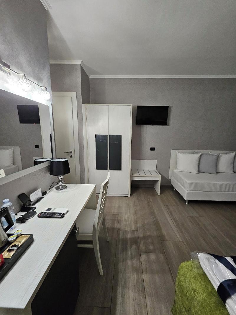Albis Rooms Guest House image