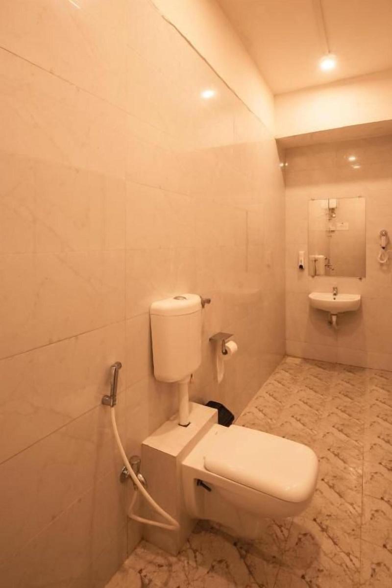 Locomo Hostel - Mumbai Airport image