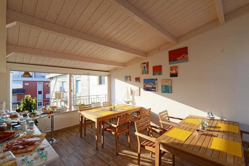 Miramed Rooms image