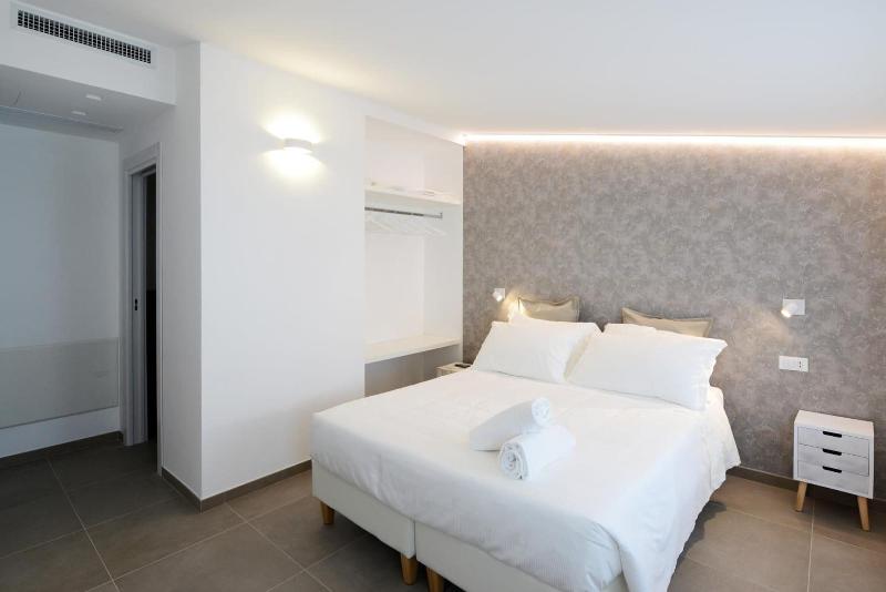 Miramed Rooms image
